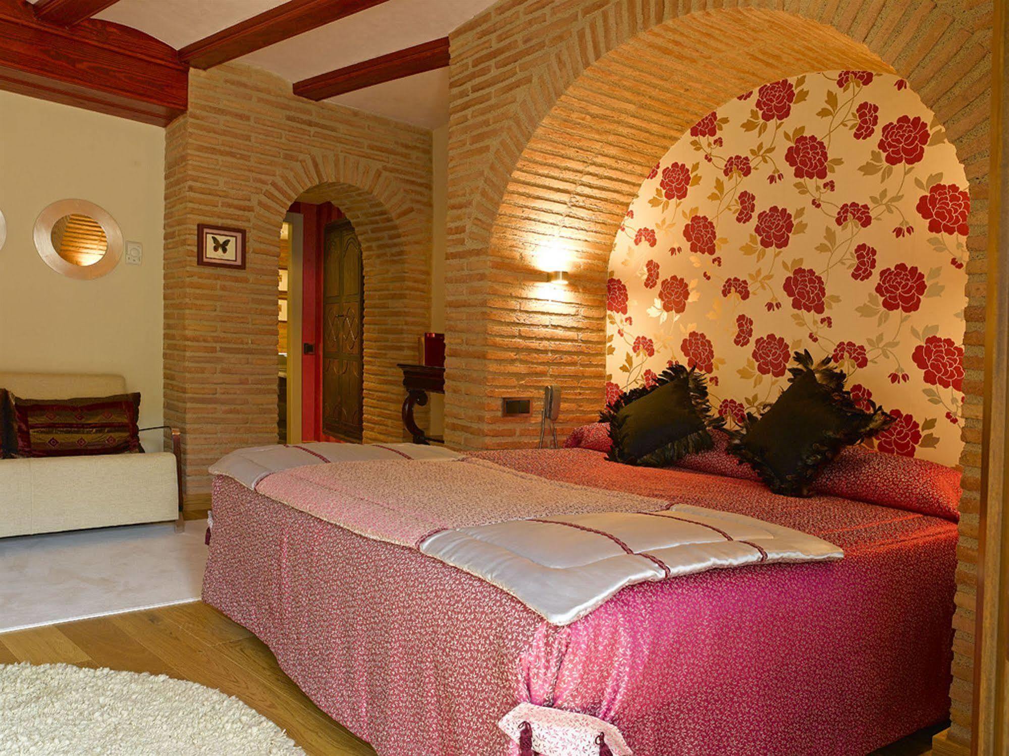 Hotel Boutique Maribel (Adults Only) Alquézar Esterno foto